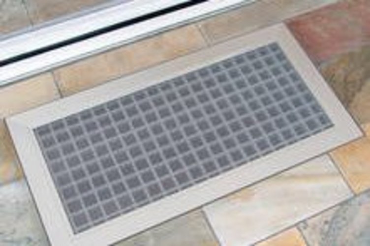 Randabdeckung eines Lichtschachtes ohne Fahne